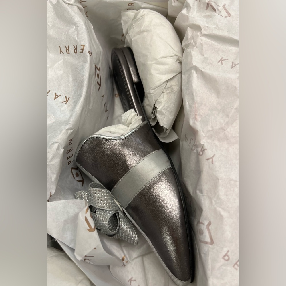 Katy Perry - size 5 M - NEW in box Gun Metal Gray Pointed Slip-On Mules with Bow - Picture 2 of 12
